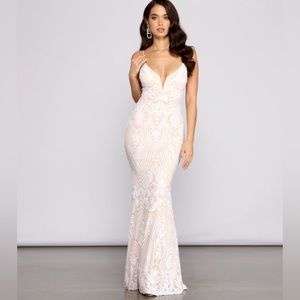 Windsor - Sophia Sequin Sleeveless Formal Dress